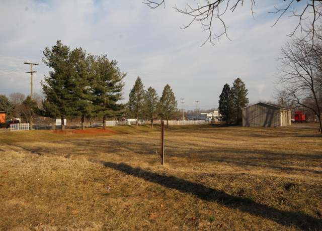 Property at 321 Vine St, Vicksburg, MI 49097