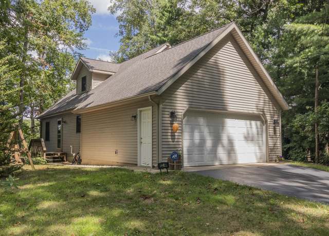 Property at 27348 Manstrom Dr, Lawton, MI 49065, 3 beds, 2 baths