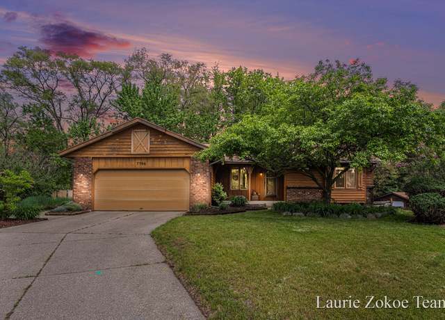 Property at 7396 Sandelwood St, Jenison, MI 49428, 3 beds, 2.5 baths