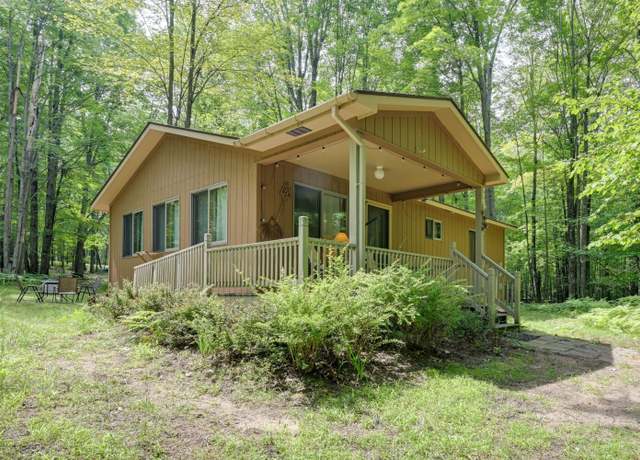 Property at 5154 Cherry Rd, Farwell, MI 48622, 2 beds, 1 bath