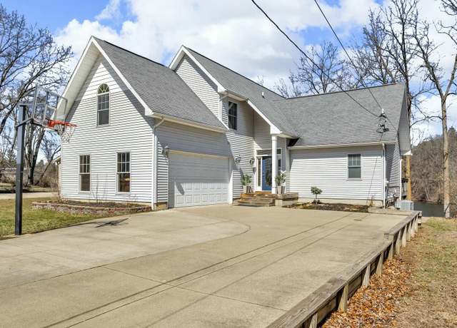 Property at 11262 Lemott Cir, Jerome, MI 49249, 4 beds, 3 baths