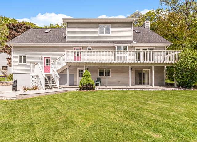 Property at 5095 Bliss Ln, Newaygo, MI 49337, 3 beds, 2 baths