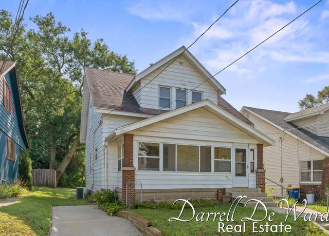 Property at 514 Houseman Ave NE, Grand Rapids, MI 49503, 3 beds, 1.5 baths