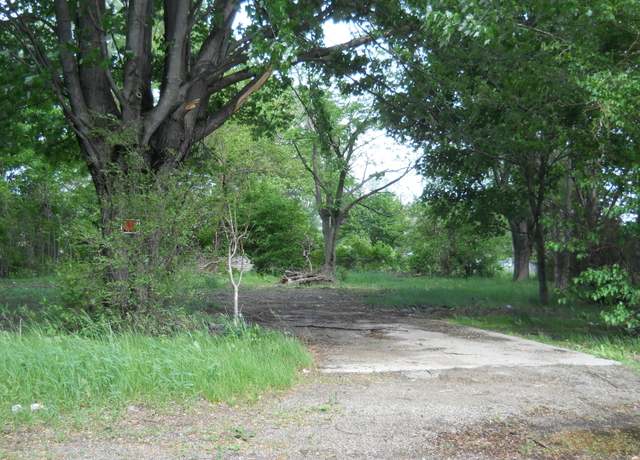 Property at 137 Cornelia St, Benton Harbor, MI 49022