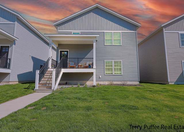 Property at 851 Winchester St, Holland, MI 49423, 3 beds, 2.5 baths