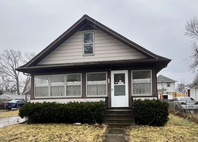 Property at 113 E Bird St, Jackson, MI 49203, 2 beds, 1.5 baths