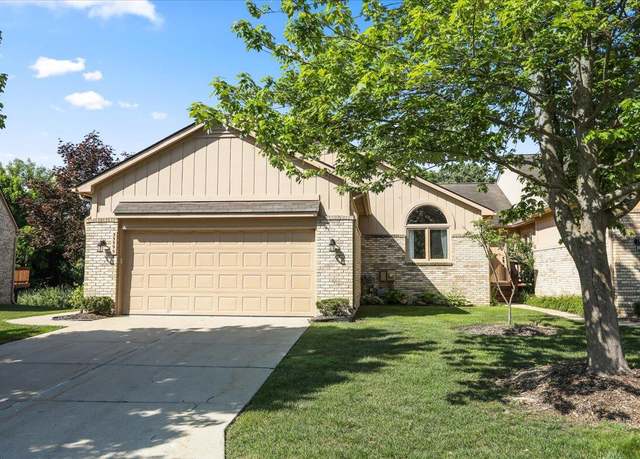 Property at 35595 Lone Pine Ln, Farmington Hills, MI 48335, 2 beds, 2 baths