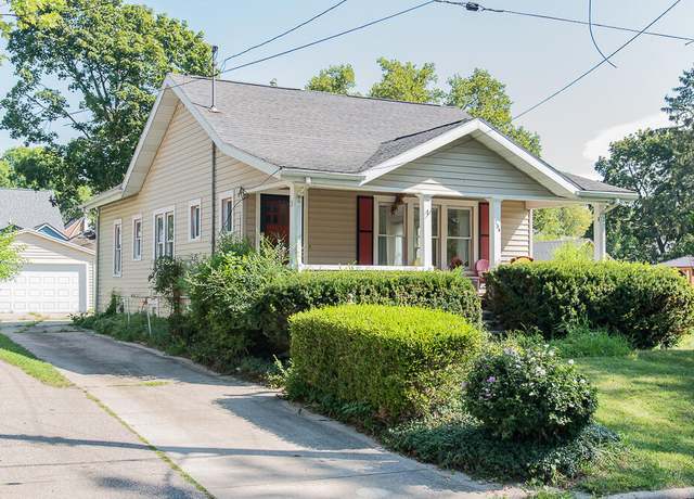 Property at 734 Fairview Ave, Kalamazoo, MI 49008, 2 beds, 2 baths