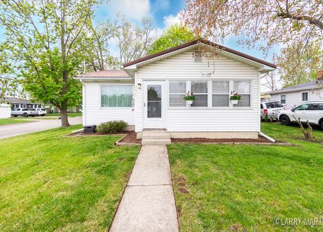 Property at 2675 Woodbine Ave SW, Grandville, MI 49418, 2 beds, 1 bath