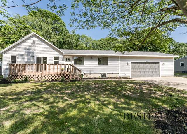 Property at 15384 164th Ave, Grand Haven, MI 49417, 3 beds, 2 baths