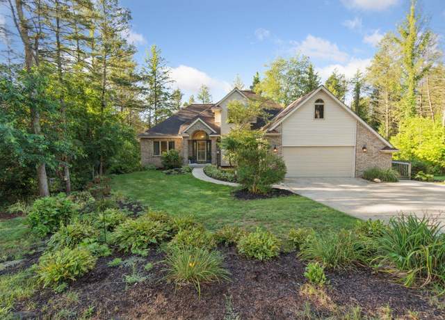 Property at 2388 Sawmill Dr NE, Rockford, MI 49341, 4 beds, 3.5 baths
