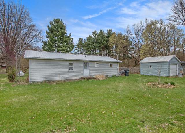 Property at 2738 Eaman Rd, Benton Harbor, MI 49022, 1 bed, 1 bath