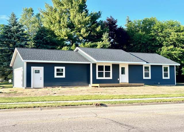 Property at 518 S Sullivan Ave, Fremont, MI 49412, 3 beds, 1.5 baths