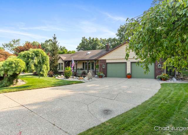 Property at 3540 Watergate Dr SW, Wyoming, MI 49519, 4 beds, 3 baths