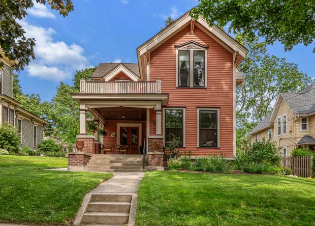 Property at 244 Paris Ave SE, Grand Rapids, MI 49503, 6 beds, 2 baths