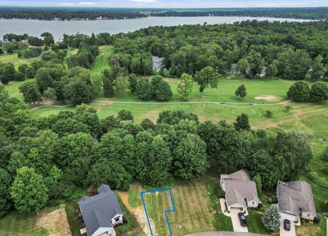 Property at 12 Creekside Dr, Sturgis, MI 49091