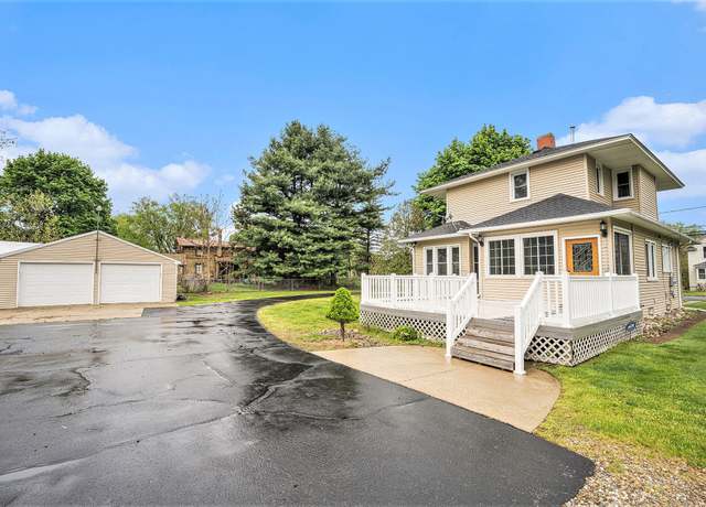 Property at 5788 Comstock Ave, Kalamazoo, MI 49048, 4 beds, 2 baths