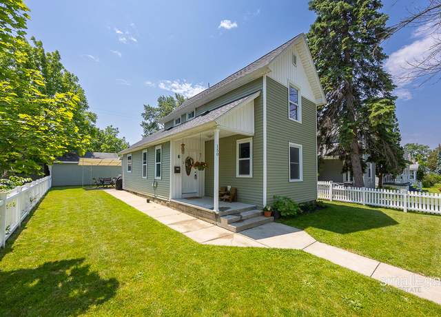 Property at 150 Dean St NE, Grand Rapids, MI 49505, 3 beds, 1.5 baths