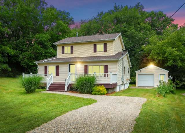 Property at 1402 Gracel St, Jackson, MI 49202, 4 beds, 2 baths
