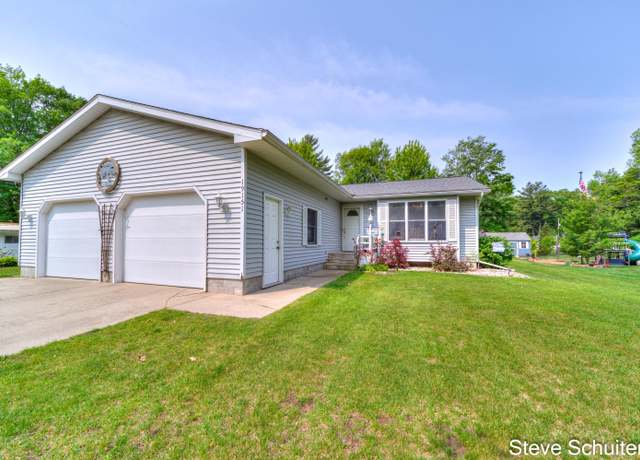 Property at 19151 Pine Grove Ct, Spring Lake, MI 49456, 2 beds, 1.5 baths