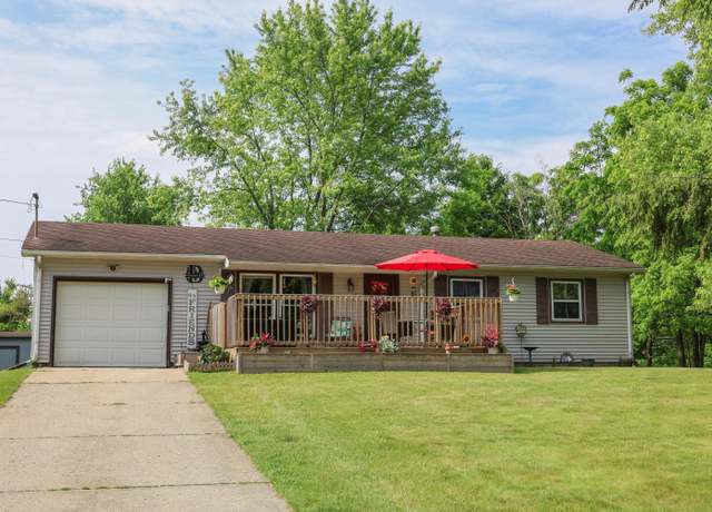 Property at 26 Barnard St, Hillsdale, MI 49242, 3 beds, 1 bath