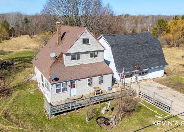 Property at 19400 M-140 Hwy, South Haven, MI 49090, 5 beds, 1 bath