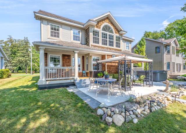 Property at 7663 Bay Mdw, Canadian Lakes, MI 49346, 3 beds, 2.5 baths