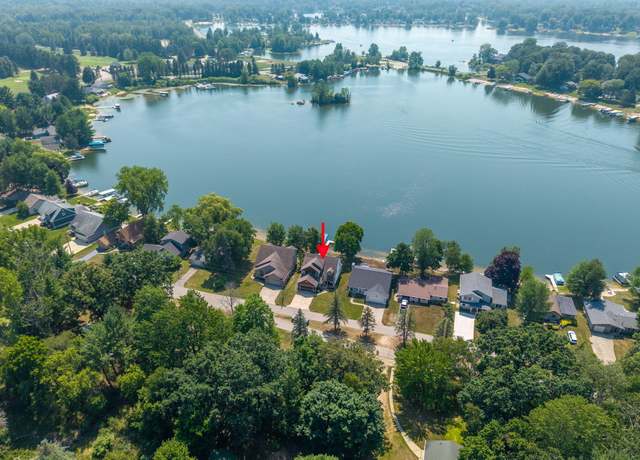Property at 7663 Bay Mdw, Canadian Lakes, MI 49346, 3 beds, 2.5 baths