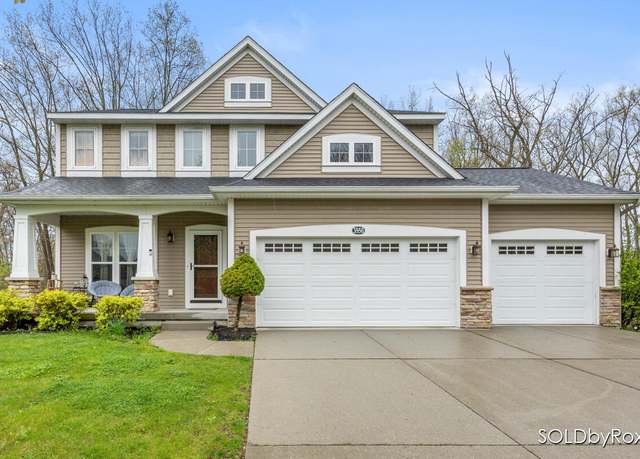 Property at 3558 Bridgehampton Dr NE, Grand Rapids, MI 49546, 5 beds, 3.5 baths