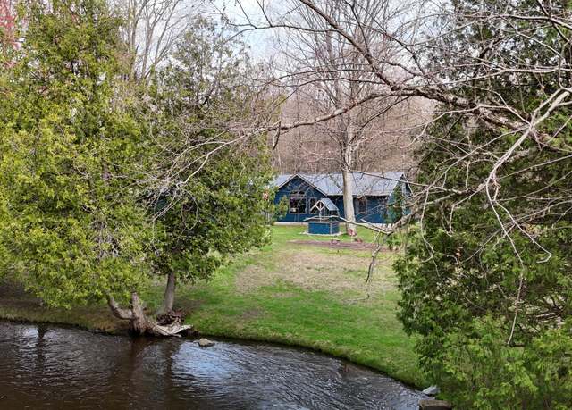 Property at 8869 E Hawley Rd, Hesperia, MI 49421, 3 beds, 2 baths