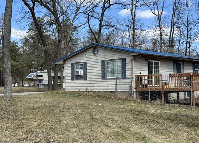 Property at 124 S Morgan St, White Cloud, MI 49349, 3 beds, 1 bath
