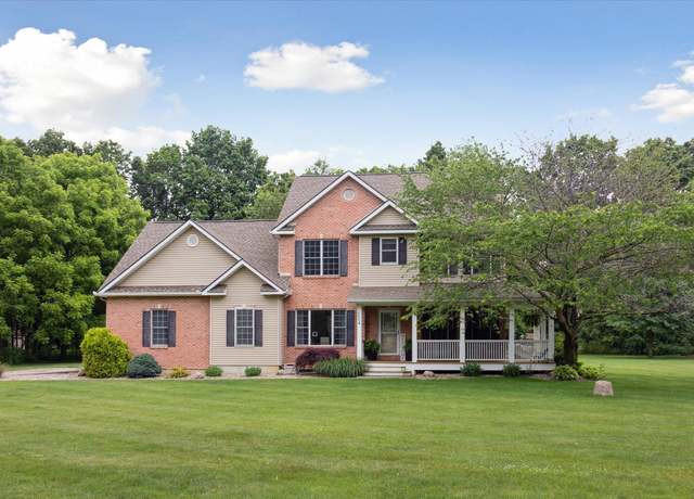 Property at 6212 Sagamore Ln, Kalamazoo, MI 49004, 4 beds, 2.5 baths