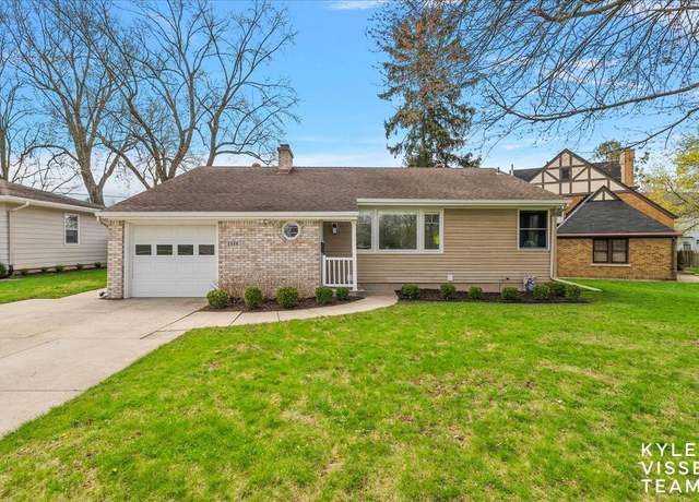Property at 2506 Berwyck Rd SE, East Grand Rapids, MI 49506, 3 beds, 2 baths