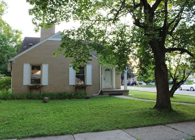 Property at 2906 Syracuse St, Dearborn, MI 48124, 5 beds, 2.5 baths