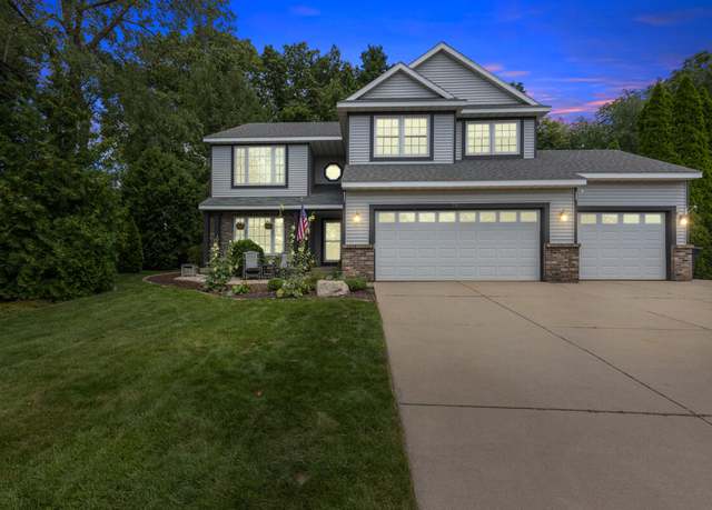 Property at 7482 Decosta Dr, Rockford, MI 49341, 5 beds, 3.5 baths