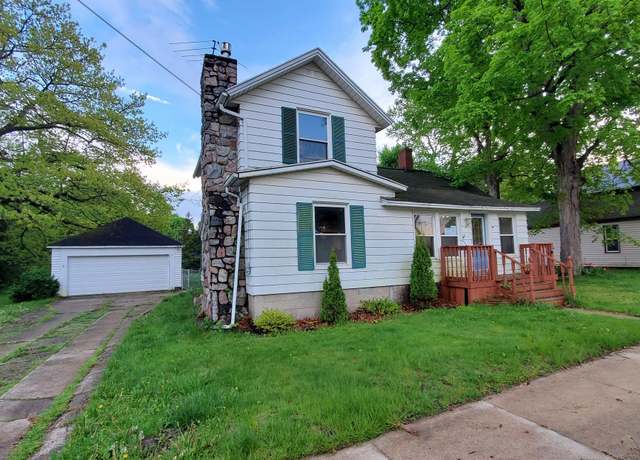 Property at 122 Lincoln St, Grant, MI 49327, 3 beds, 2 baths