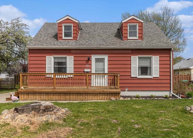 Property at 121 Saint Louis St, Milan, MI 48160, 4 beds, 1 bath