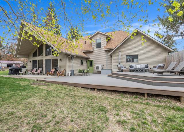 Property at 17389 Rapids Dr, Hersey, MI 49639, 4 beds, 2.5 baths