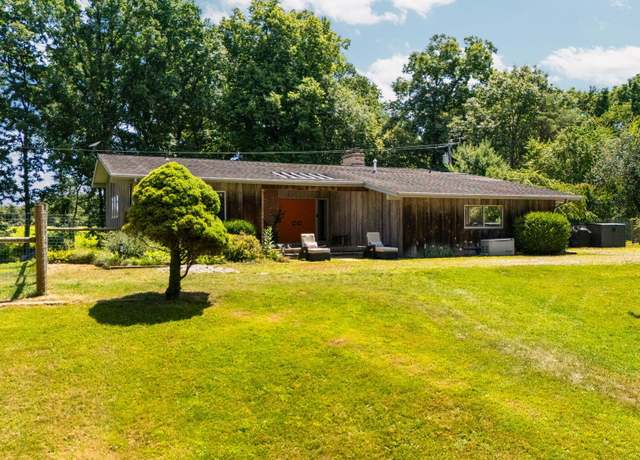 Property at 3910 Tubbs Rd, Ann Arbor, MI 48103, 4 beds, 2.5 baths