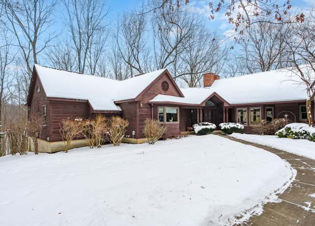 Property at 6738 N Sprinkle Rd, Kalamazoo, MI 49004, 4 beds, 3.5 baths