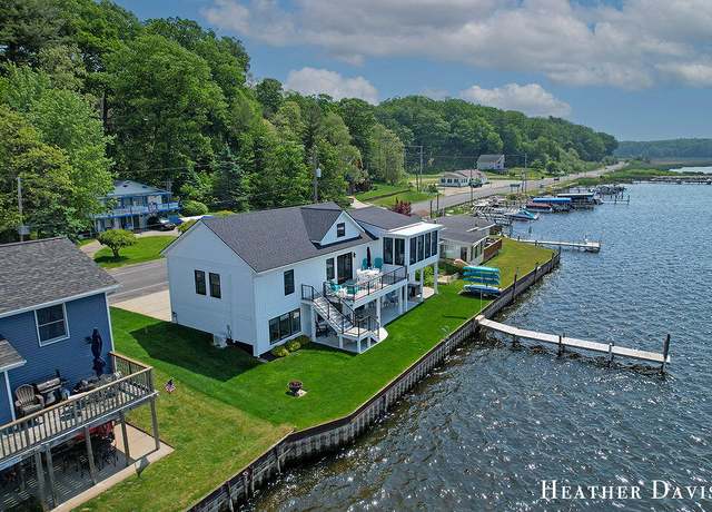 Property at 5245 Monroe Rd, Pentwater, MI 49449, 4 beds, 2 baths