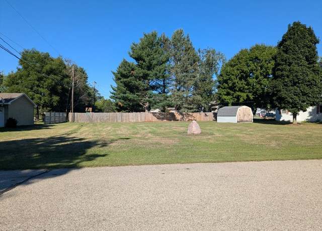 Property at 18075 Shamrock Blvd, Big Rapids, MI 49307