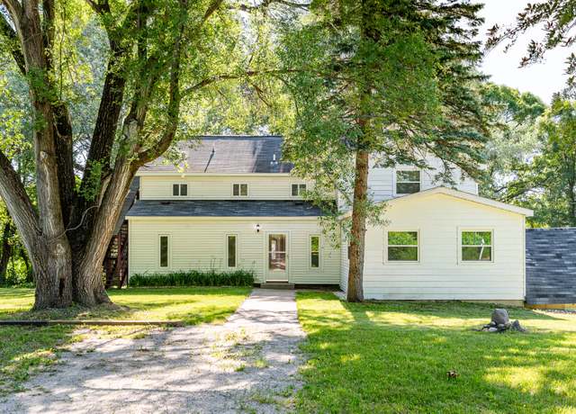 Property at 13664 Wabasis Ave NE, Cedar Springs, MI 49319, 5 beds, 2.5 baths