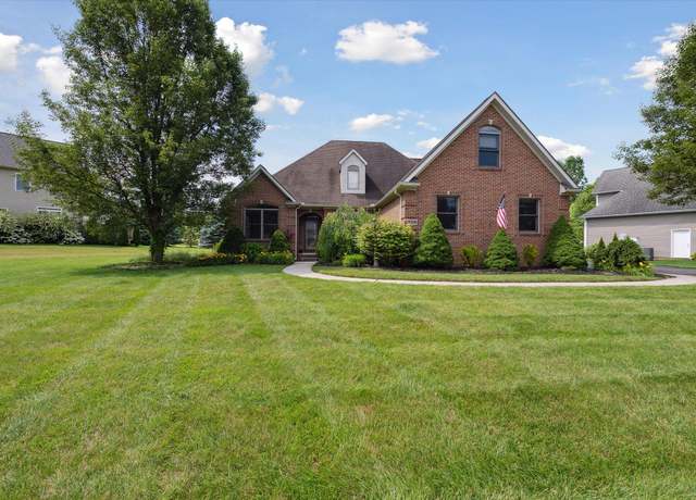 Property at 318 Granite Dr, Howell, MI 48843, 4 beds, 2.5 baths