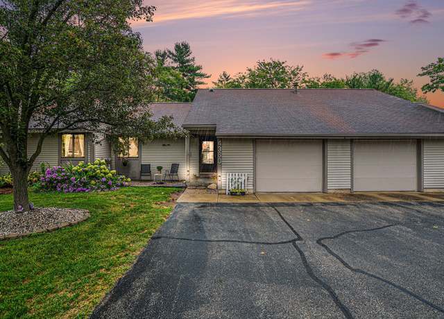 Property at 4360 Indian Spring Dr SW, Grandville, MI 49418, 2 beds, 2.5 baths