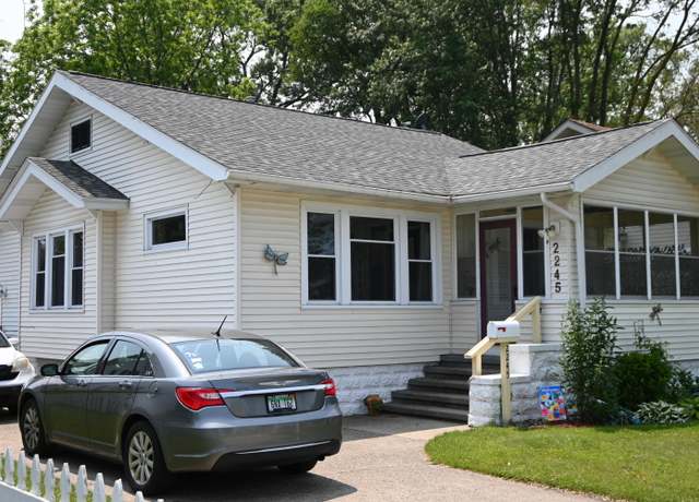 Property at 2245 Morton Ave, Muskegon, MI 49441, 3 beds, 1 bath