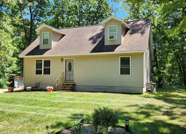 Property at 23967 Derek Dr, Sand Lake, MI 49343, 3 beds, 2 baths