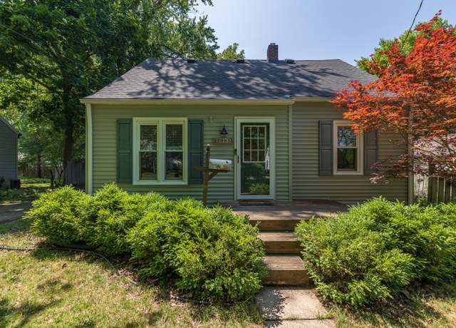 Property at 2903 Lorraine Ave, Kalamazoo, MI 49008, 4 beds, 2 baths