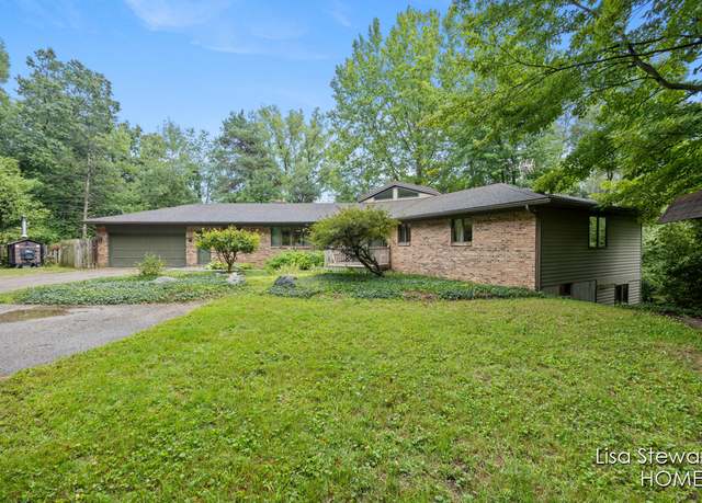 Property at 5375 Egypt Valley Ave NE, Belmont, MI 49306, 5 beds, 3 baths