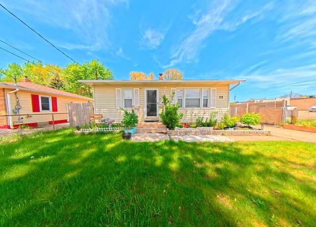 Property at 25 Maplelawn St SW, Grand Rapids, MI 49548, 3 beds, 2 baths